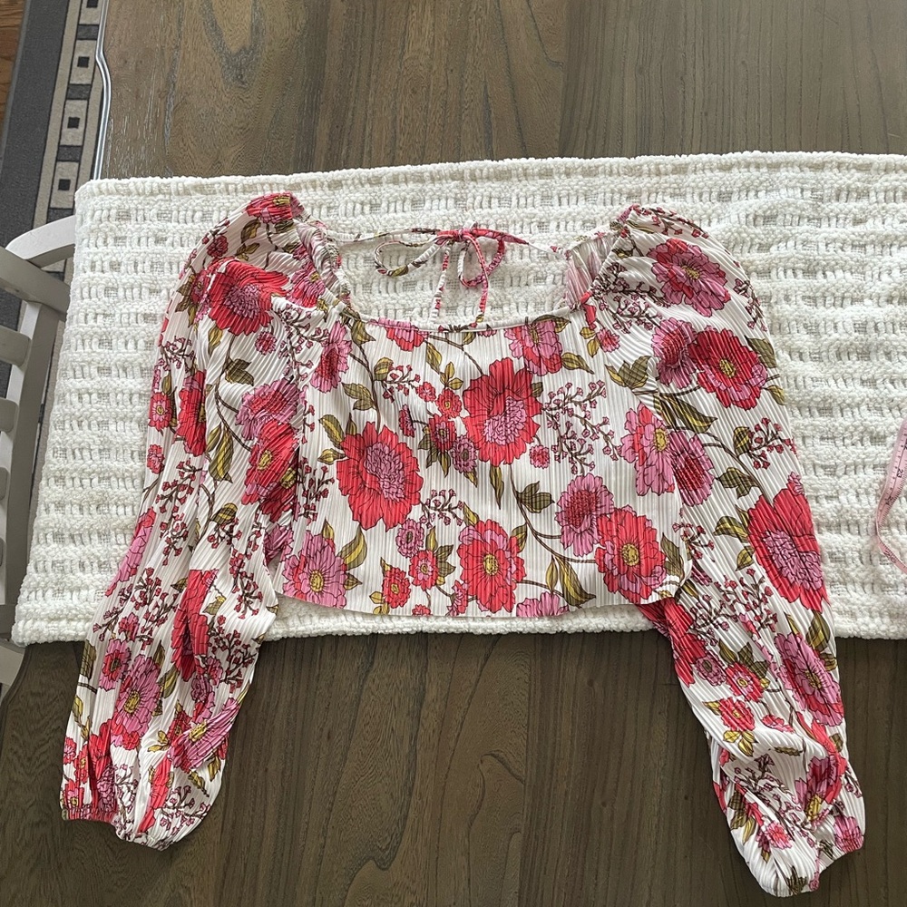 Floral off shoulder tie back  Women's Top - Cream Pink Red & Green floral XS